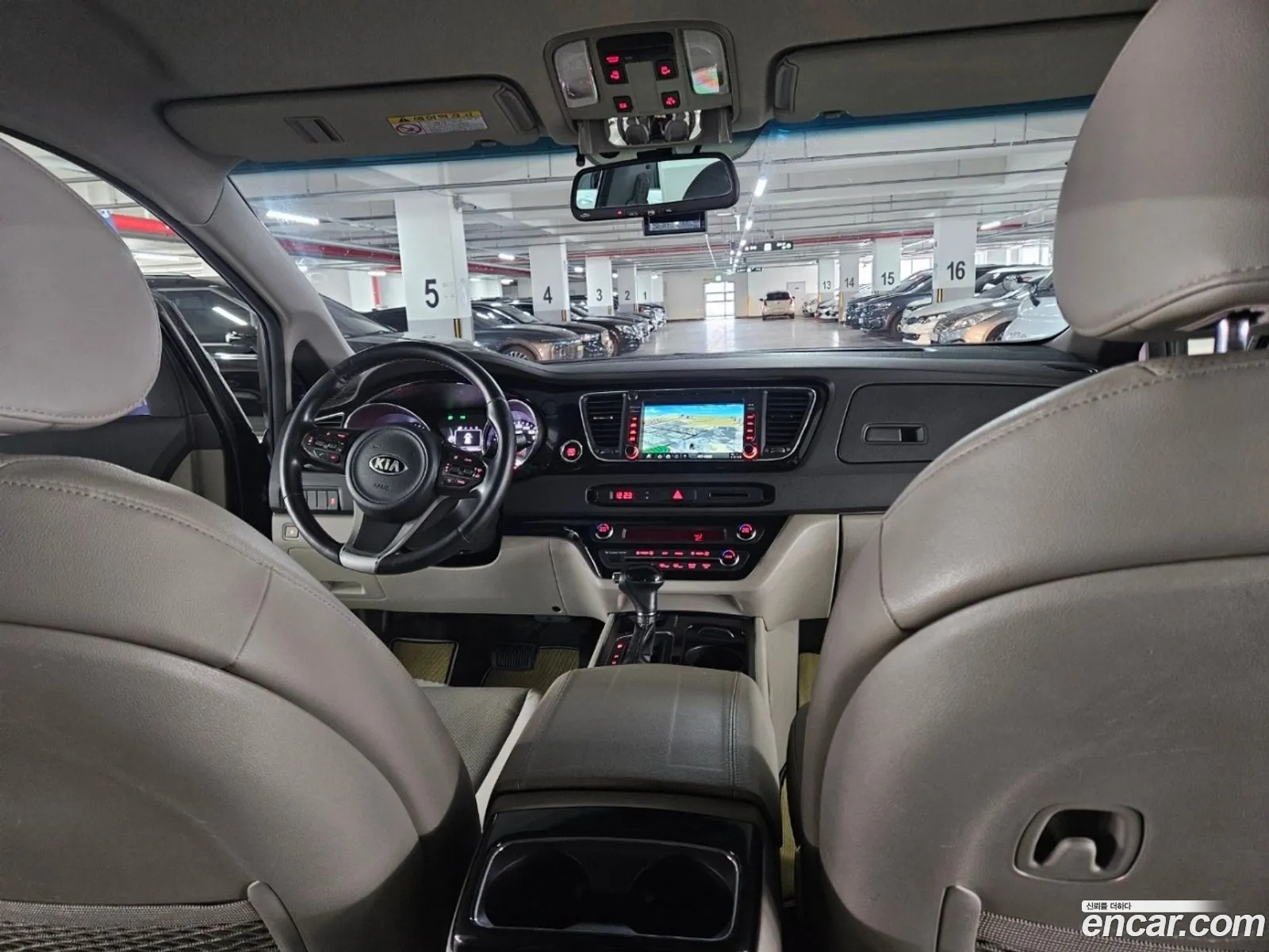 All New Carnival 9 -Seater Prestige - фотография 117766