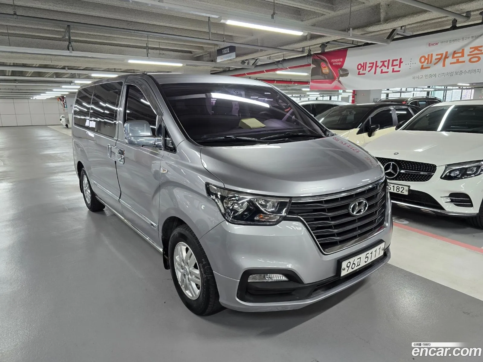 Hyundai Starex Van 5-Seater 2018 - фотография 20039013