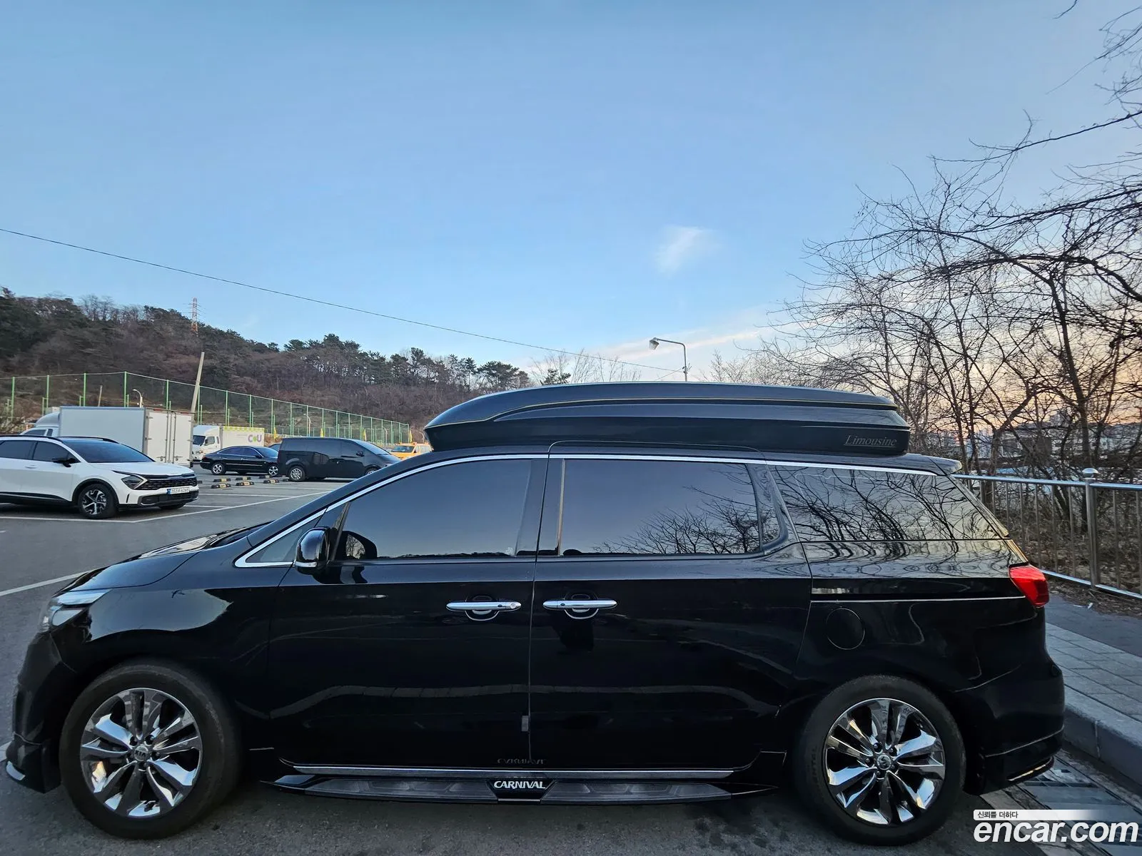 Kia Carnival Gasoline 9-Seater Noblesse 2016 - фотография 12691844