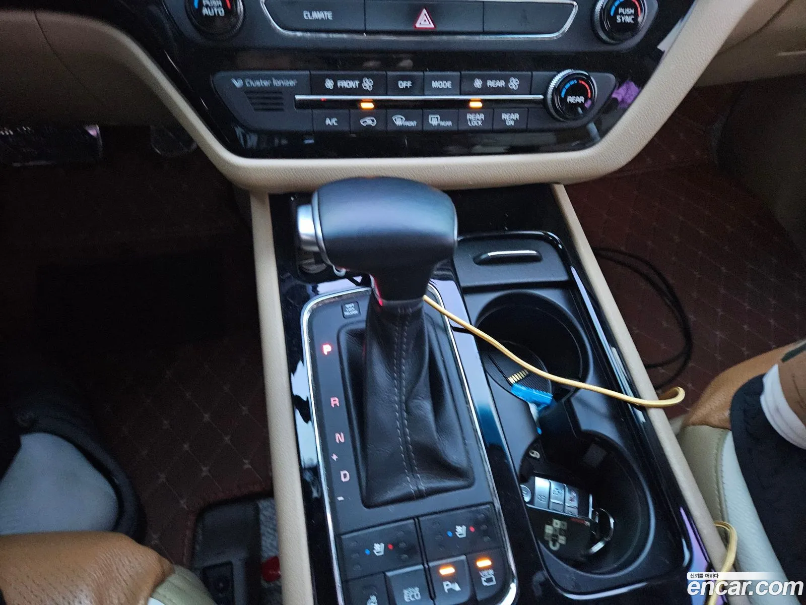 Kia Carnival Gasoline 9-Seater Noblesse 2016 - фотография 12691849