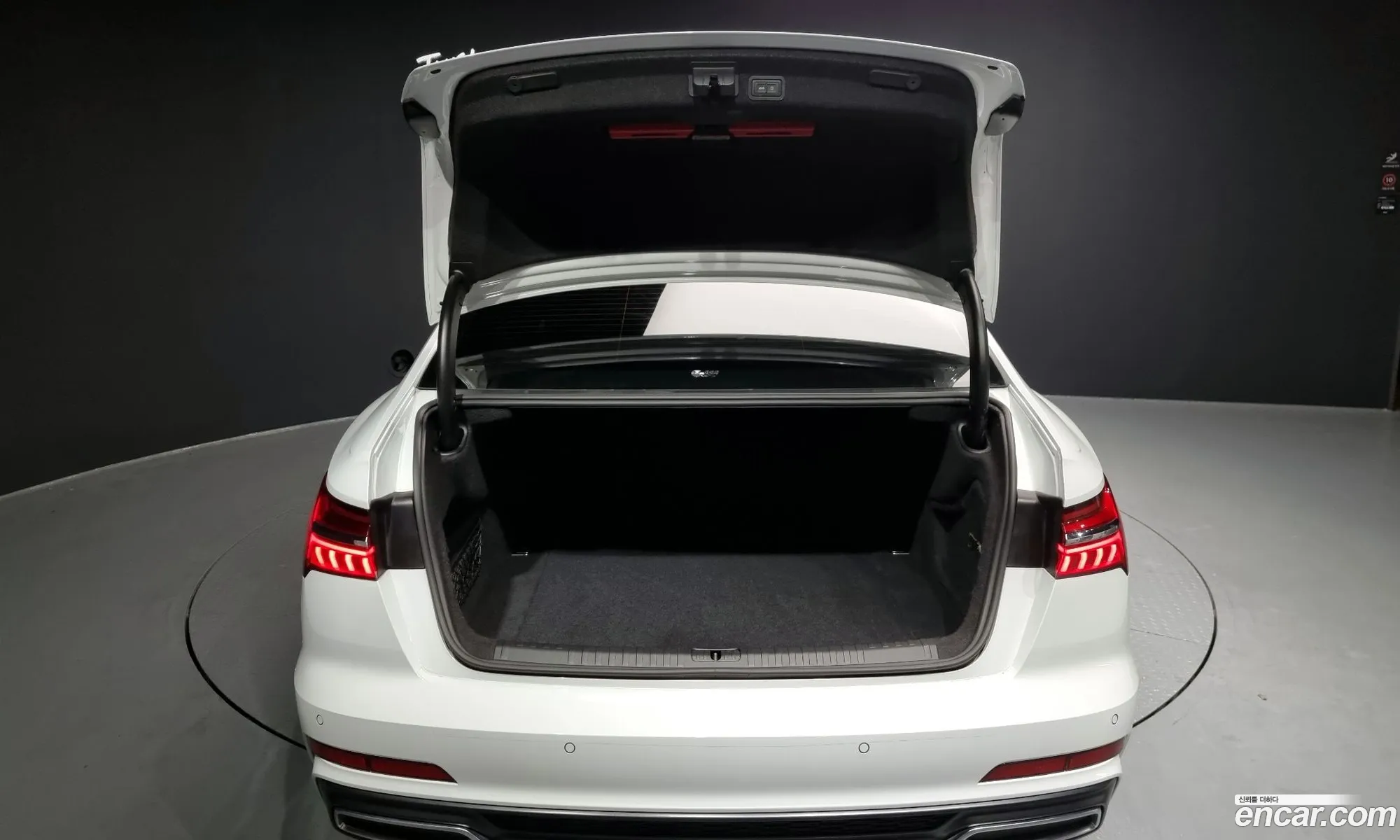 A6 C8 45 Tfsi Premium - фотография 12553943