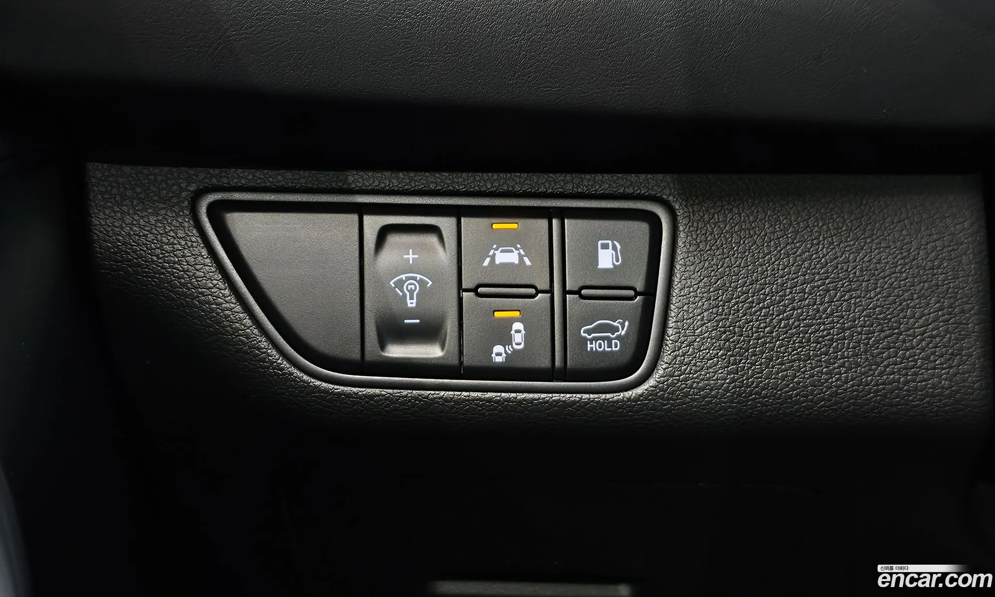 G70 20T Awd Sports Package - фотография 12000441