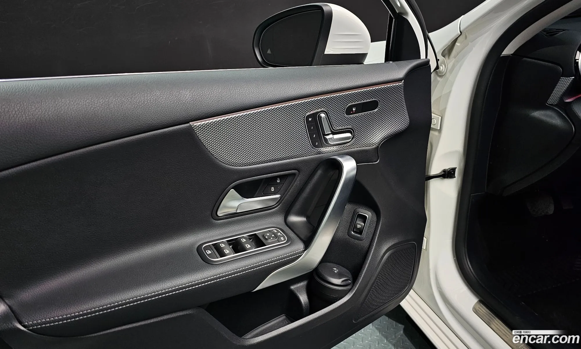 A-Class W177 A250 4Matic Sedan - фотография 11121416
