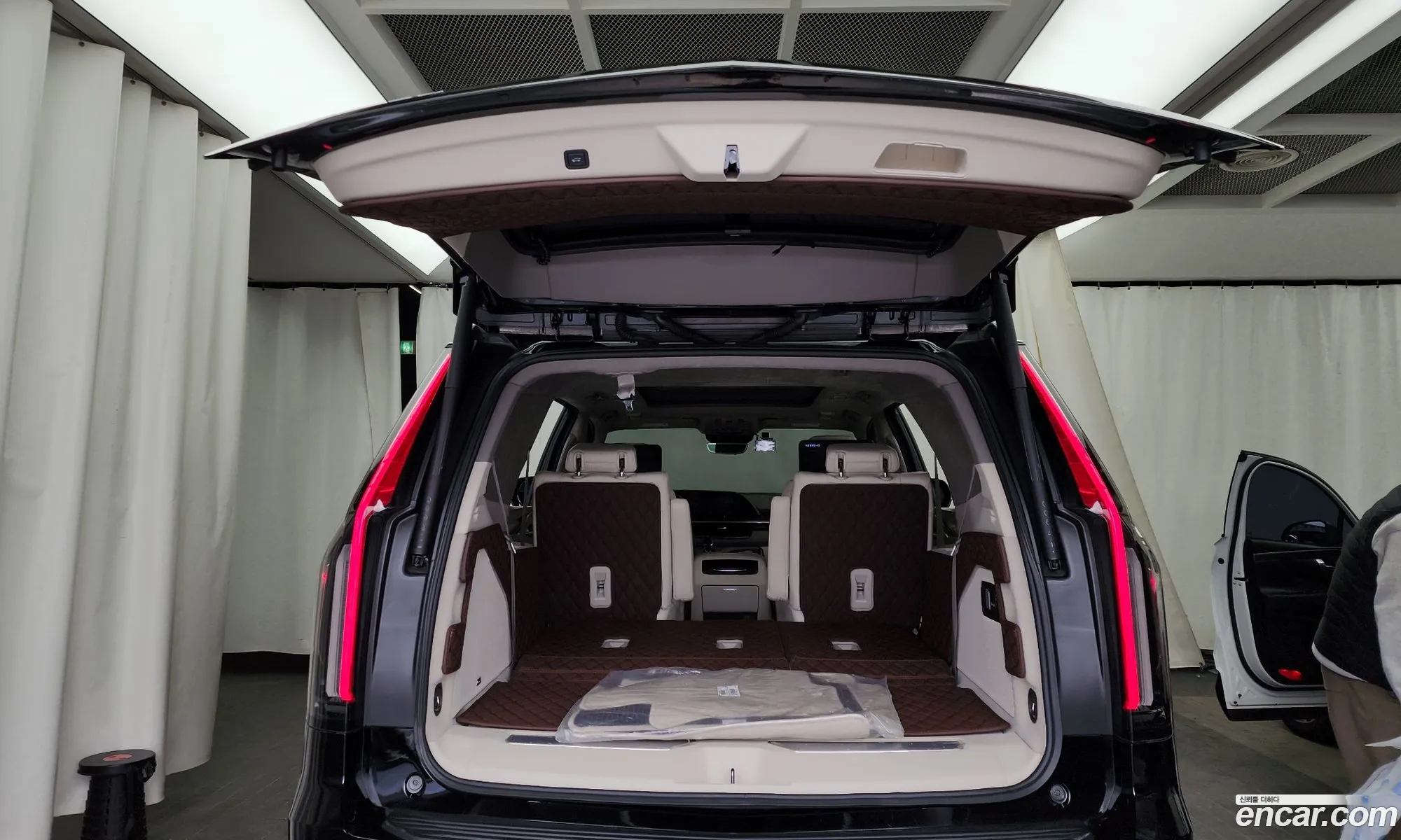 Escalade 5Th Generation 62 Sports Platinum - фотография 3335264