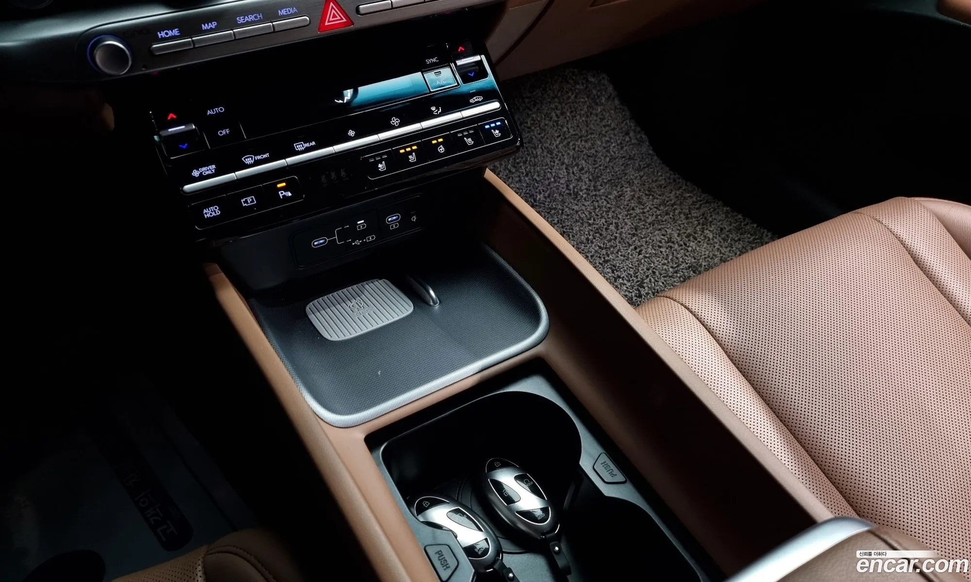 Grandeur Hybrid Gn7 Premium - фотография 5055500