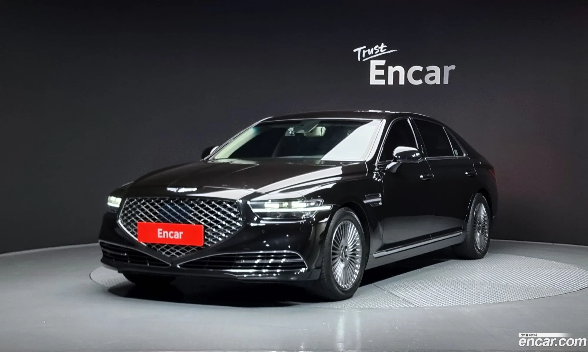 G90 38 Awd Luxury - фотография 12436384