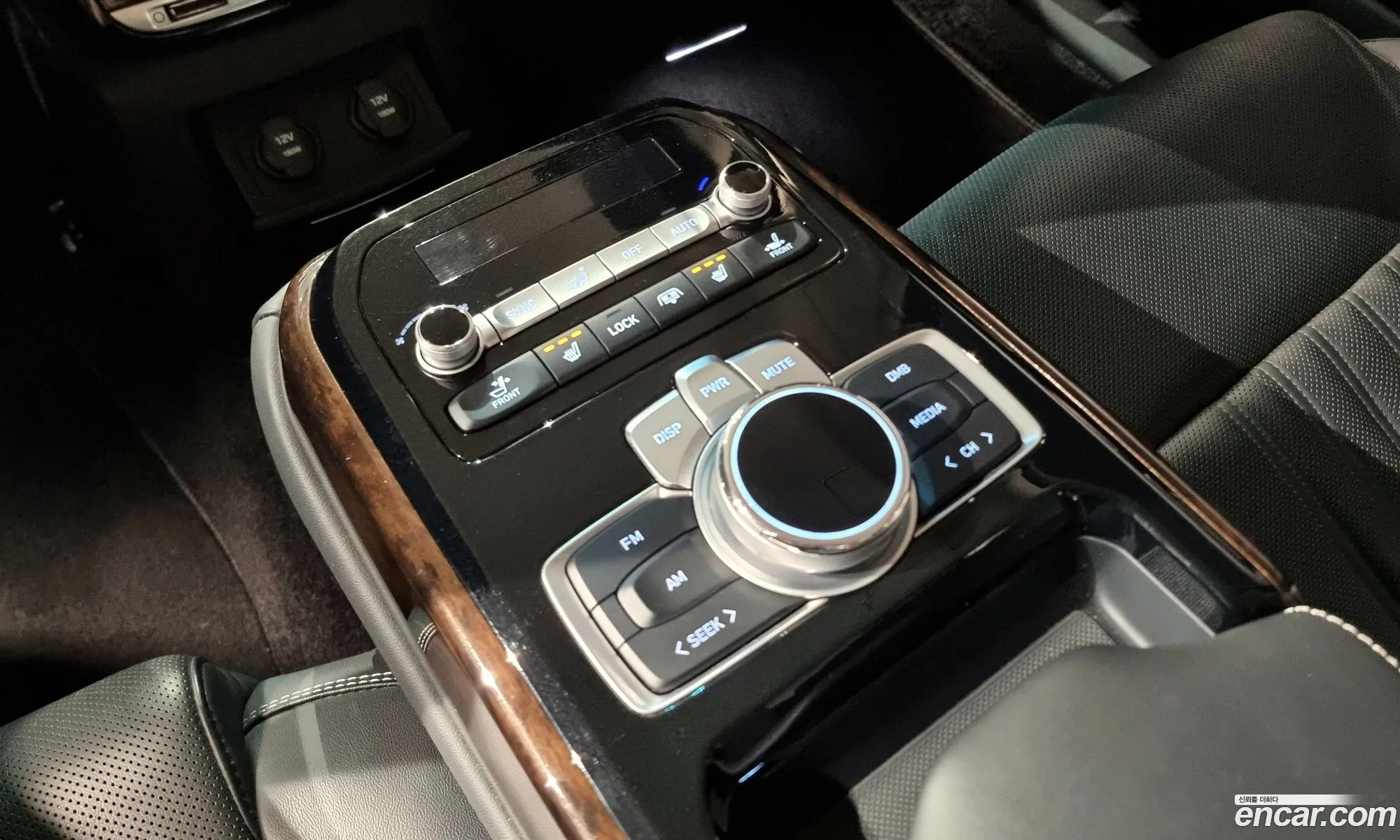 G90 38 Awd Luxury - фотография 12436388