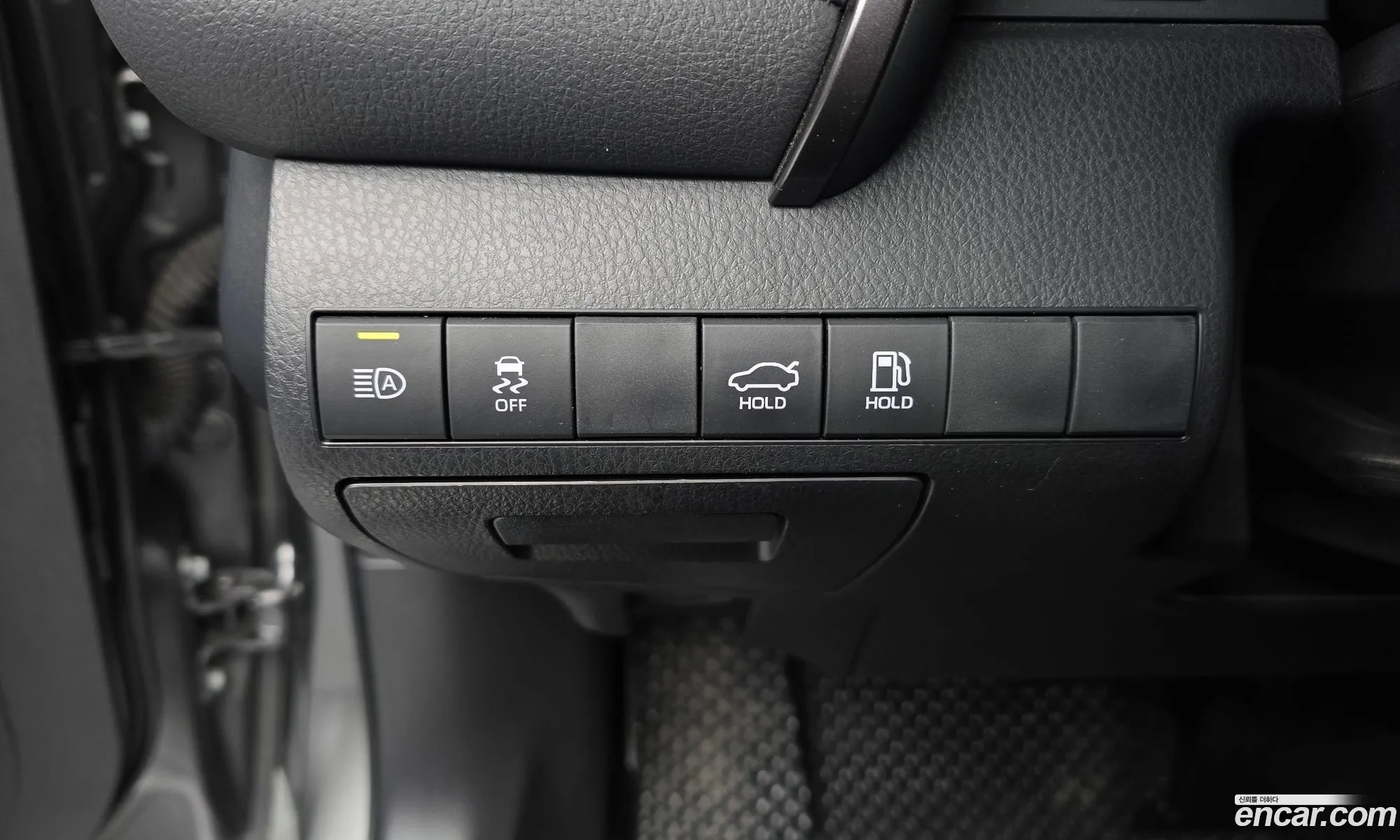 Camry Xv70 25 Le Hybrid - фотография 14444185