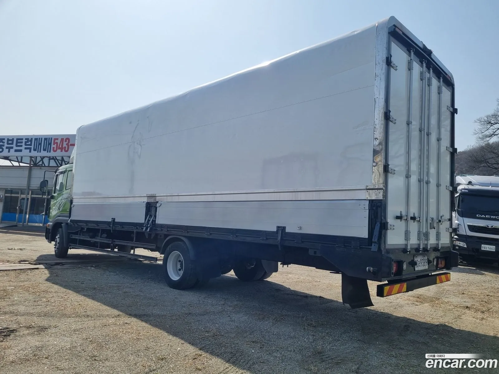 Prima Medium Truck Wing Body 45 Ton Royal - фотография 3333931