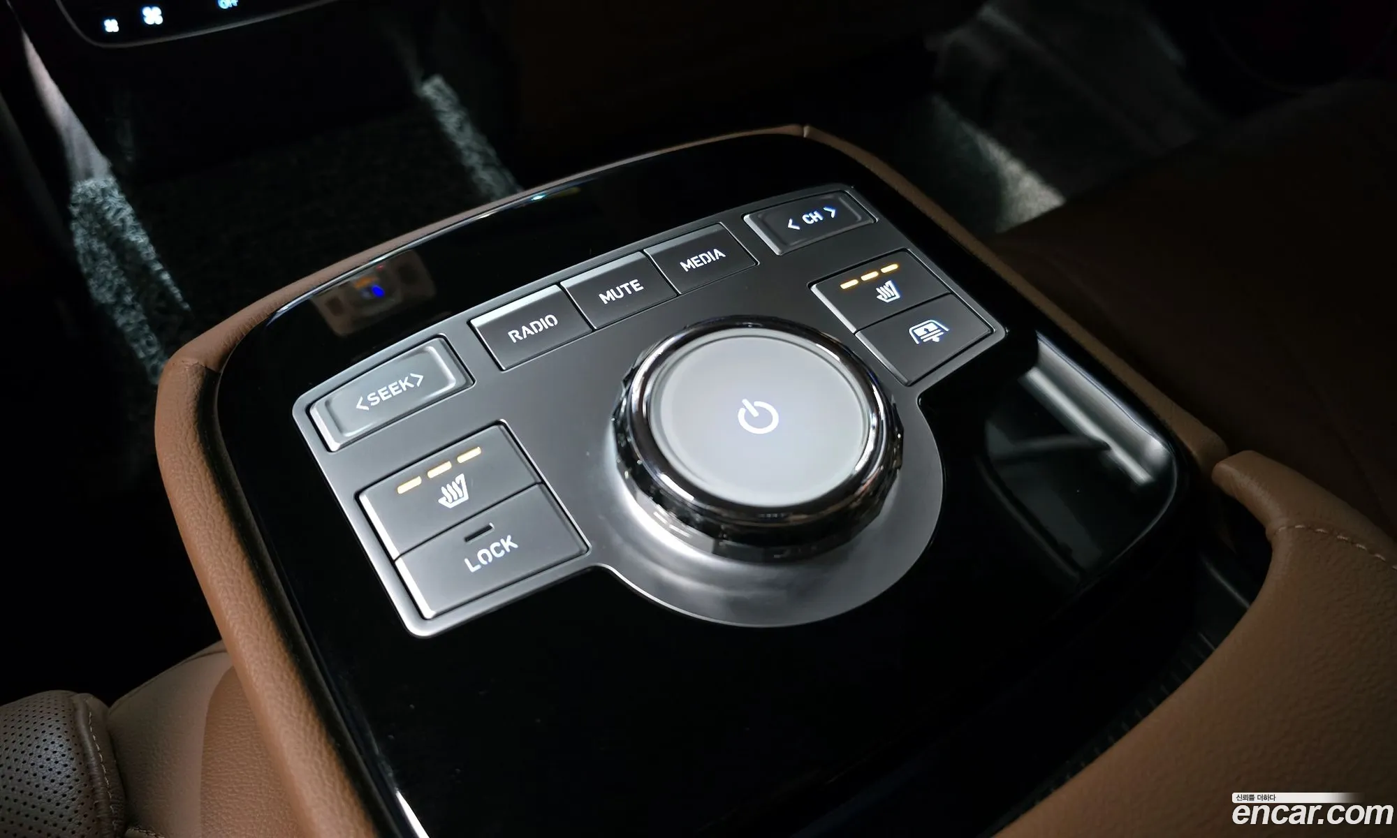 G80 Rg3 Gasoline 25 Turbo Awd - фотография 11934967
