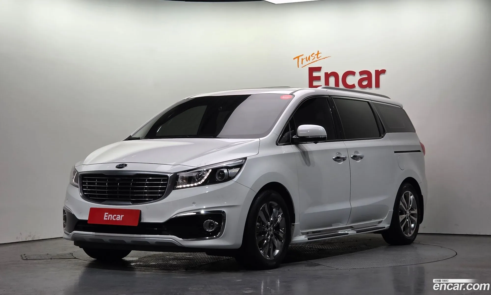 All New Carnival 9 -Seater Prestige - фотография 11192469