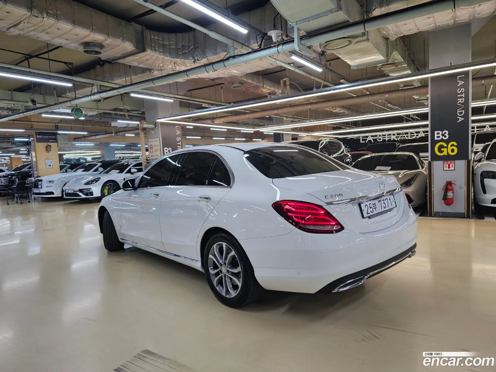 C-Class W205 C200 Avant-Garde - фотография 11288595