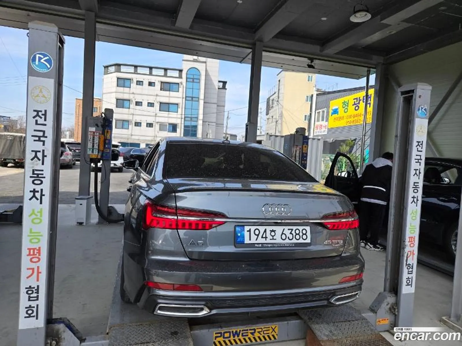 A6 C8 45 Tfsi Quattro Premium - фотография 3992737