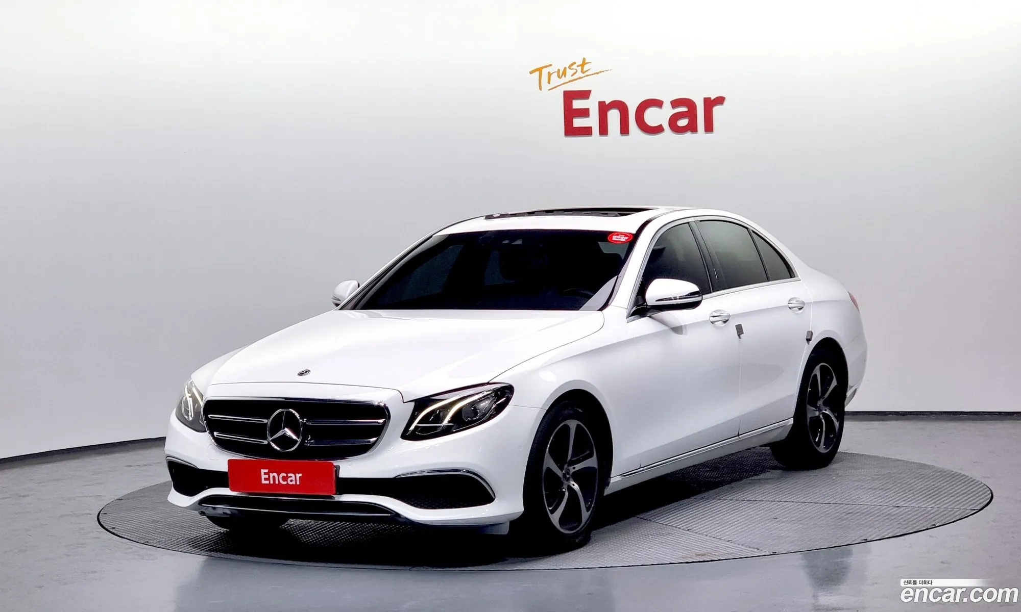 E-Class W213 E250 Avant-Garde - фотография 11035104