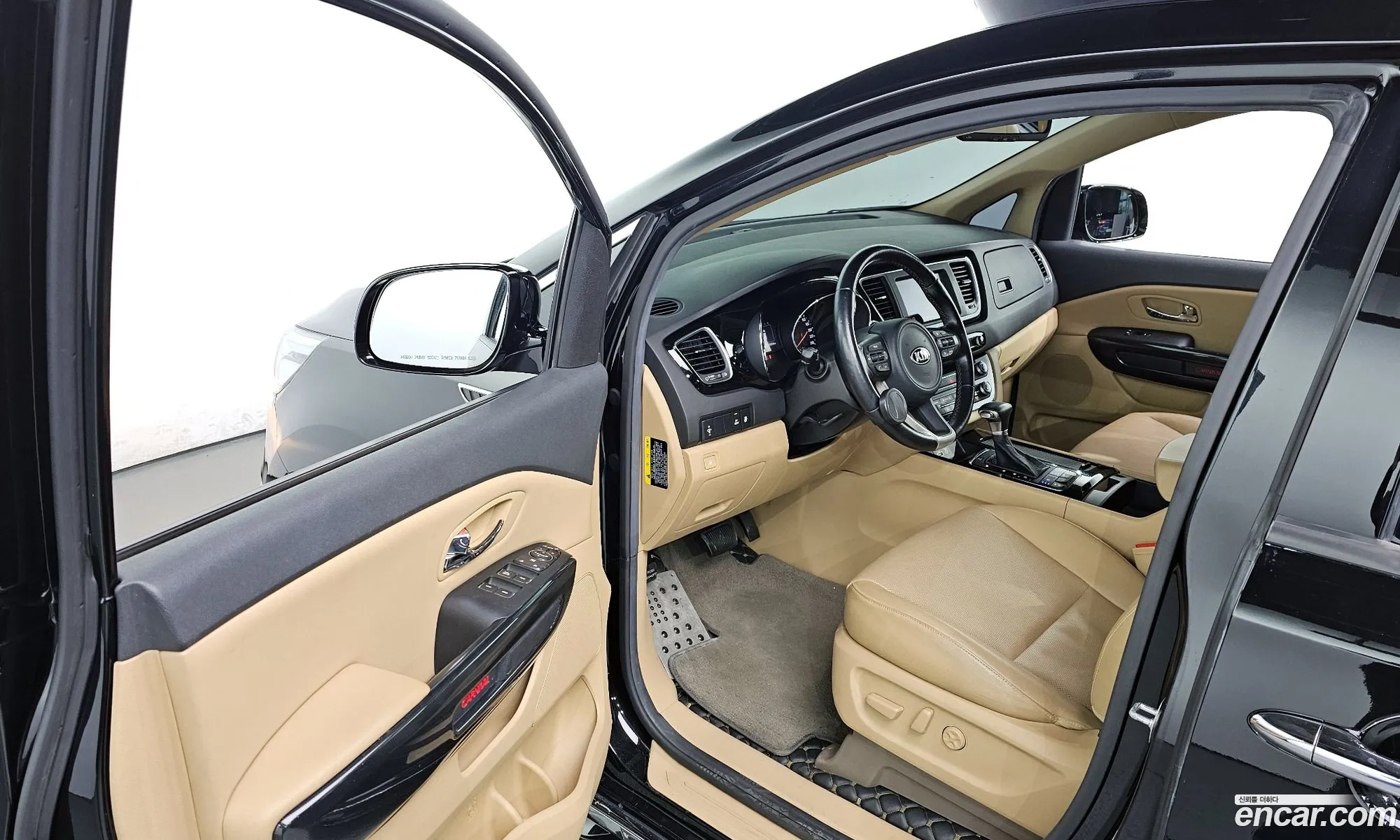 All -New Carnival 9 -Seater High Limousine Prestige High Loop - фотография 14433734