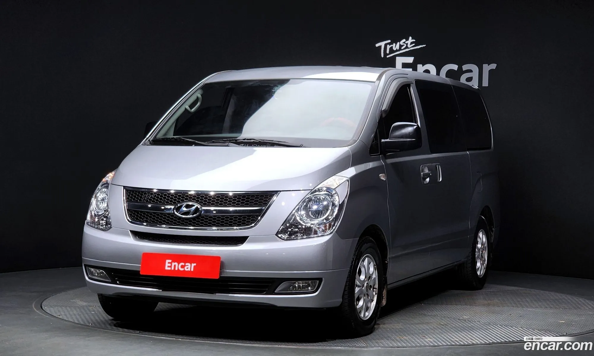 Grand Starex 3 -Seater Van Cvx Luxury - фотография 12407310
