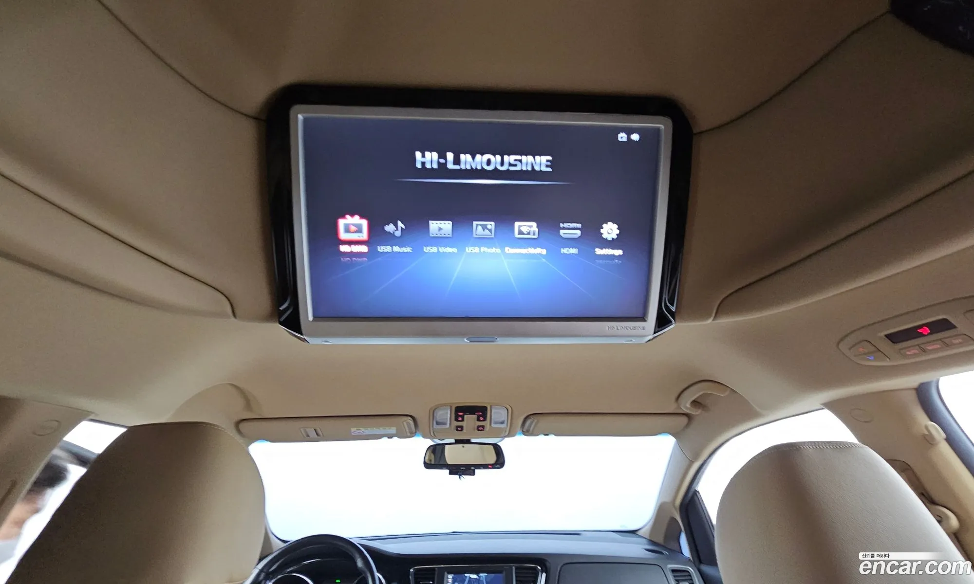 The New Carnival 7 -Seater High Limousine Vip - фотография 12444988