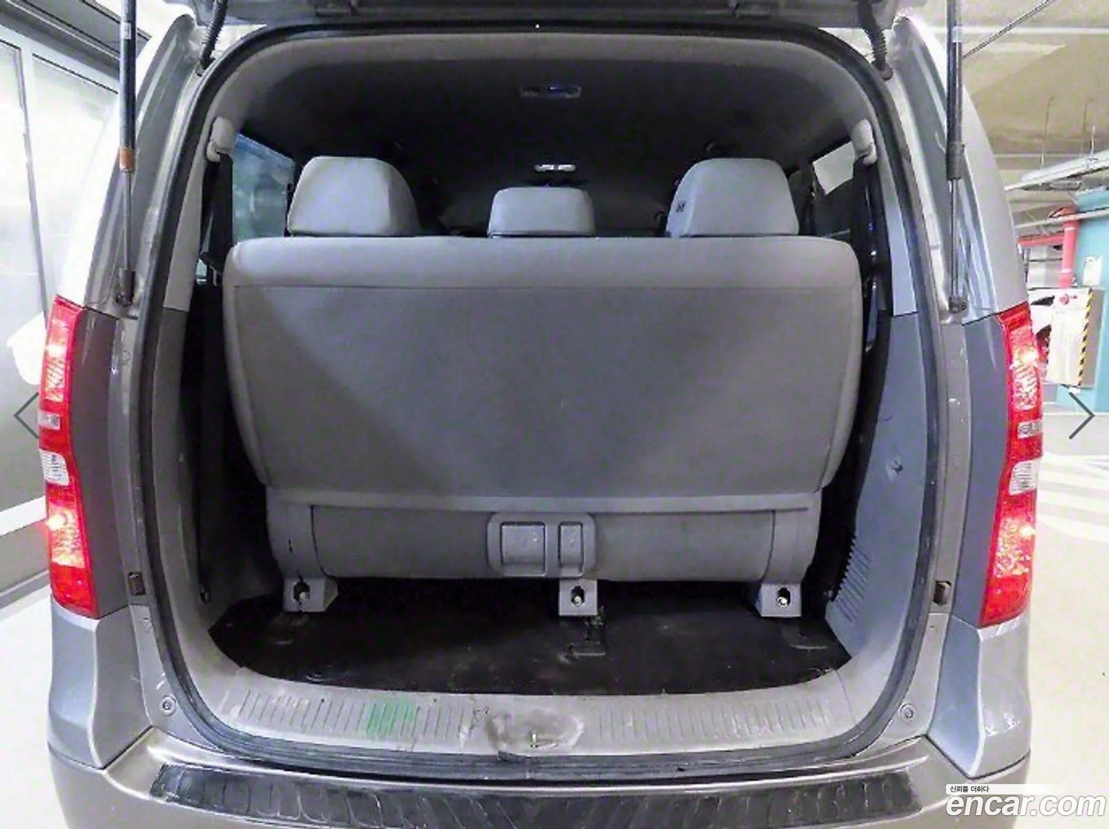 The New Grand Starex 4Wd Urban 9 -Seater Premium Special - фотография 15317635