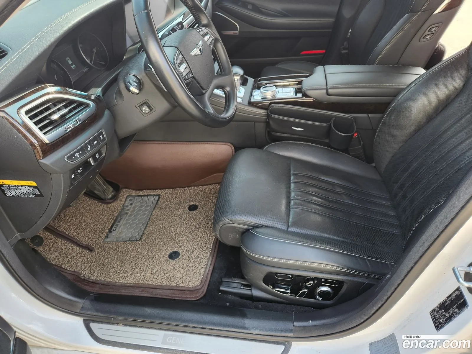 G90 38 Awd Premium Luxury - фотография 11963909