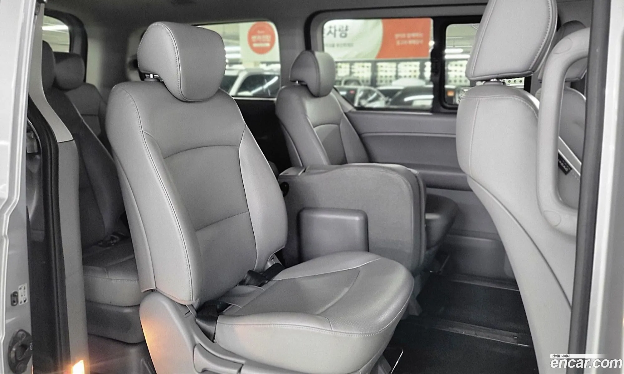 The New Grand Starex Wagon 12 -Seater Smart - фотография 19672065
