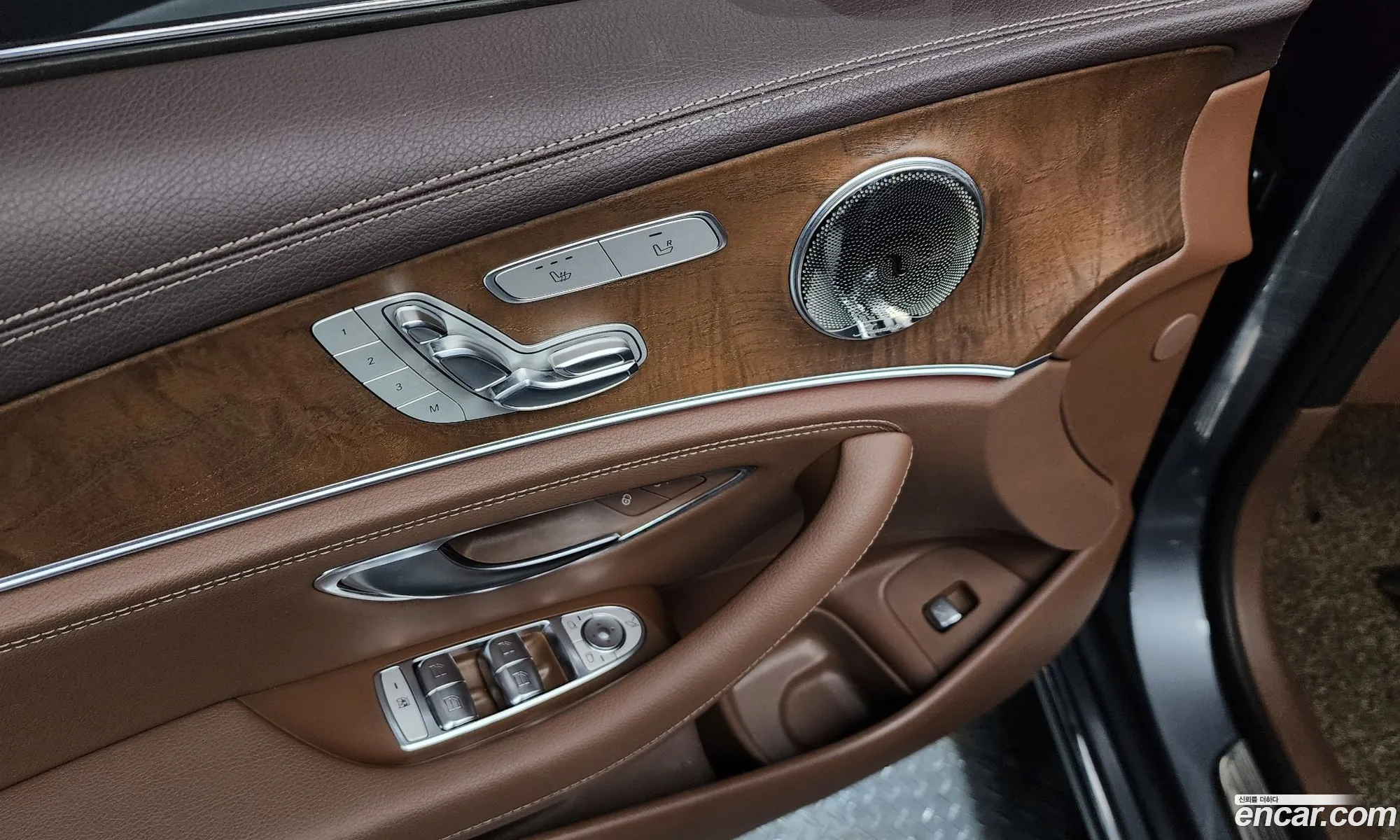 E-Class W213 E220D Exclusive - фотография 10999985