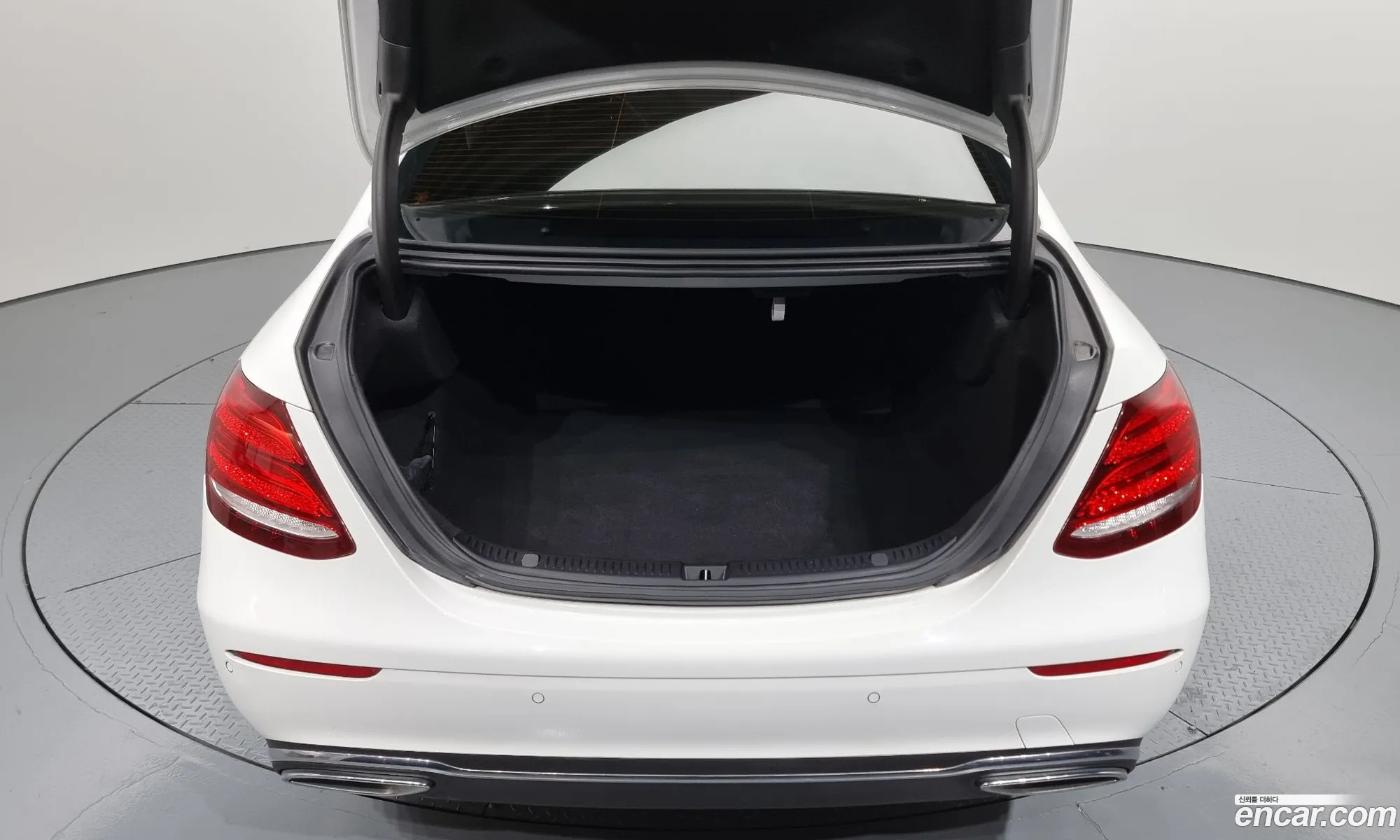 E-Class W213 E220D Avant-Garde - фотография 11015855