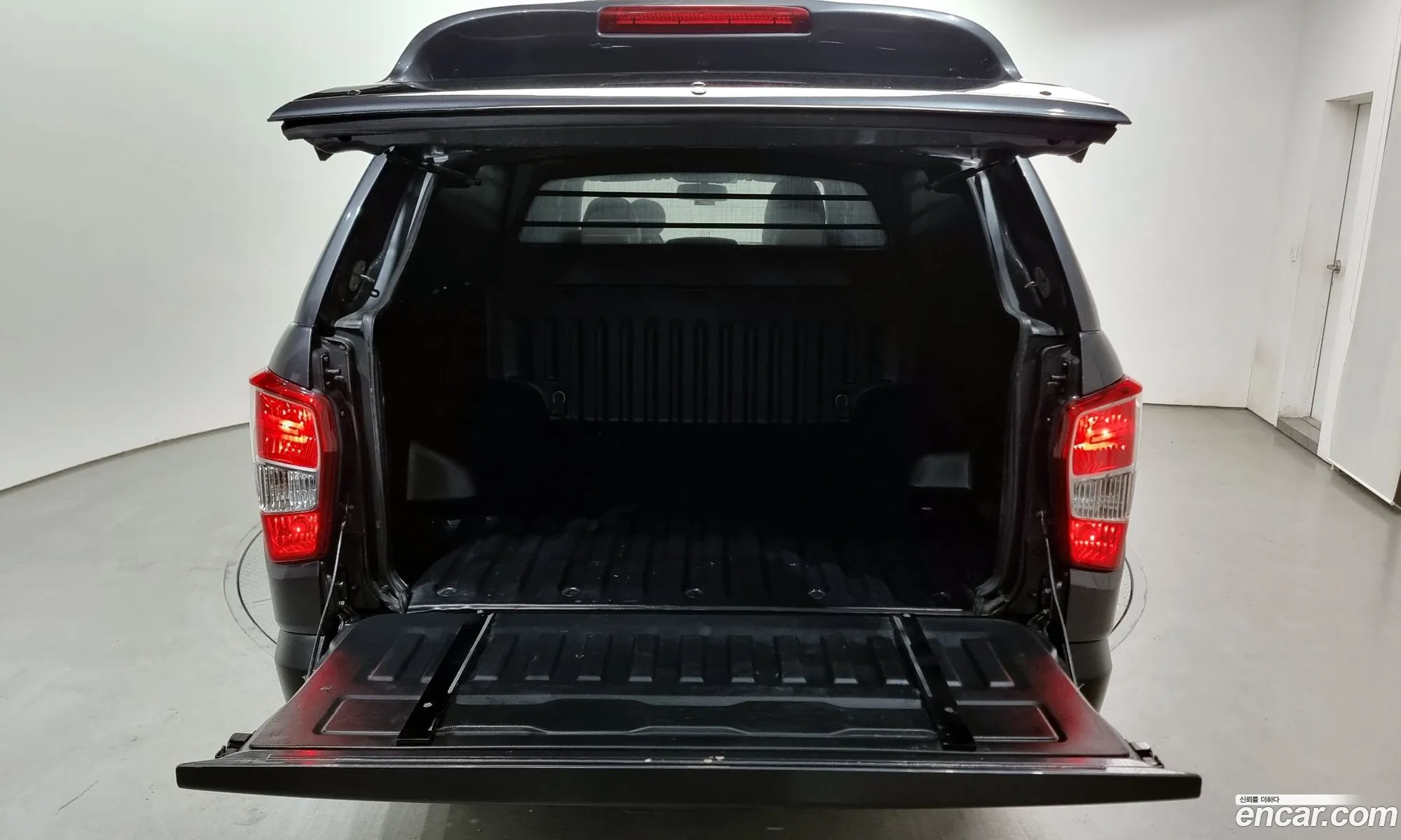 Rexton Sports Khan Diesel 22 4Wd Prestige Special 5 Link - фотография 1996657