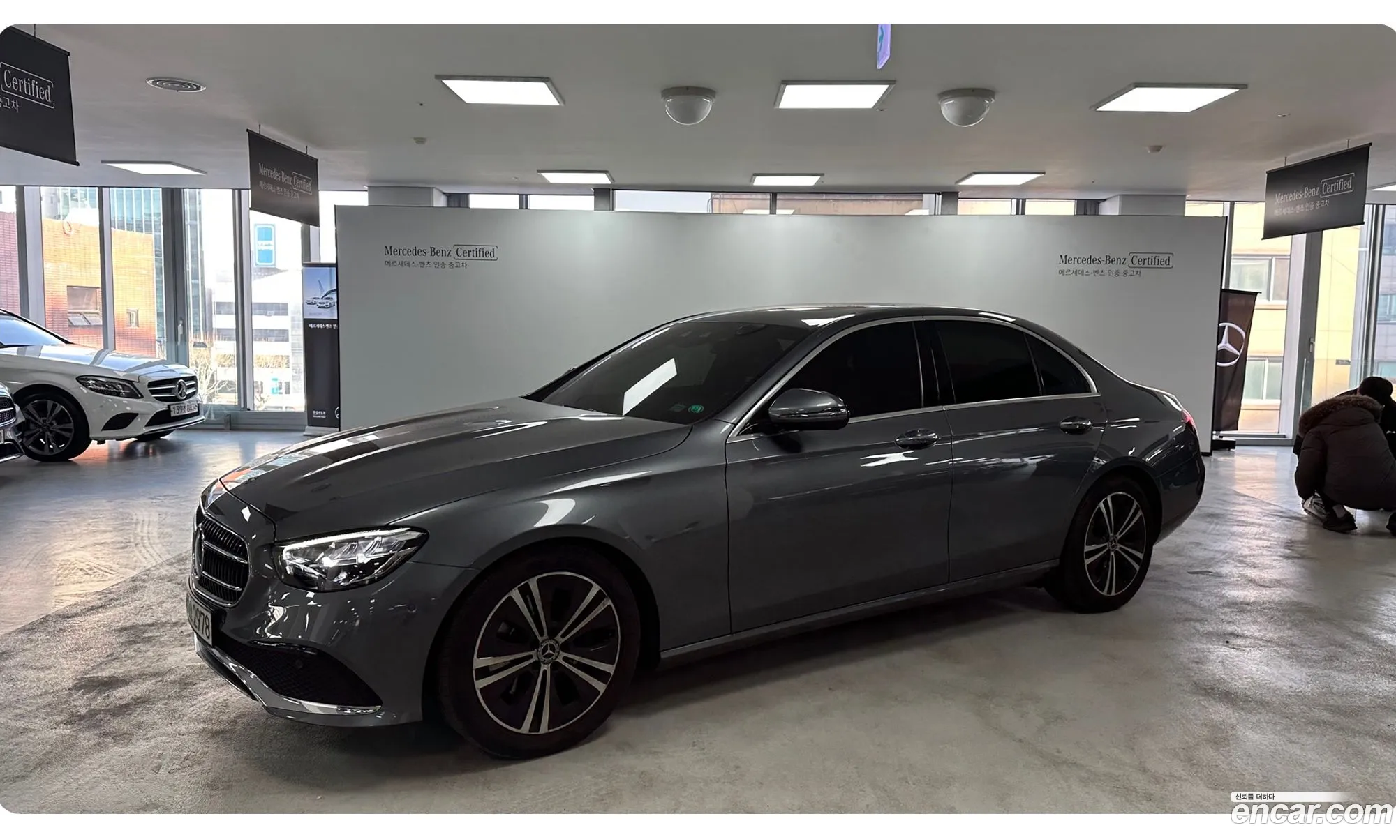 E-Class W213 E250 Avant-Garde - фотография 10959704